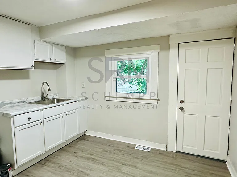2925 Slevin St — Photo 8