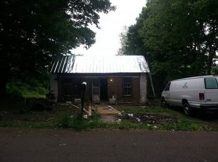 107 N Adams St, Adams, TN 37010