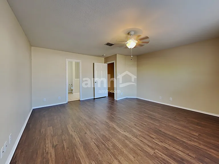 8438 Silver Brush — Photo 12