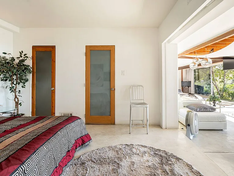 6928 Los Tilos Rd — Photo 15
