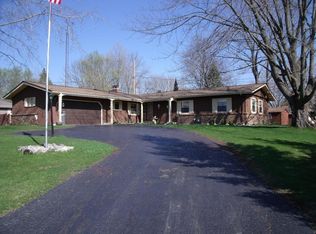 S68W13075 Camilla Dr, Muskego, WI 53150