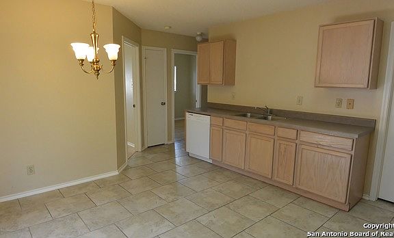 5th image of 7007 Cole Creek Dr