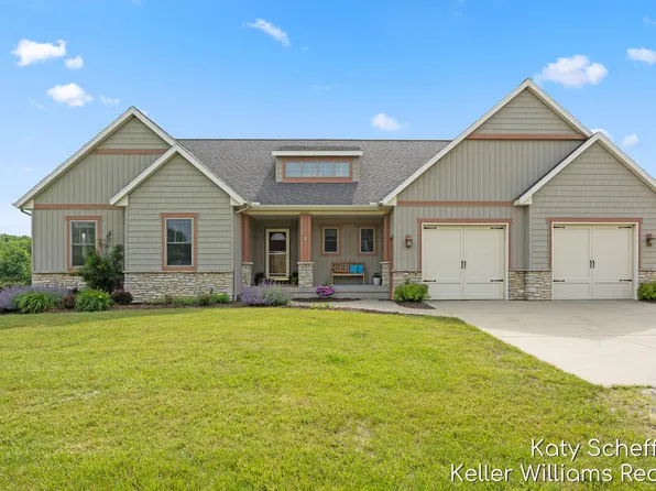 11320 Long Lake Dr NW, Sparta, MI 49345