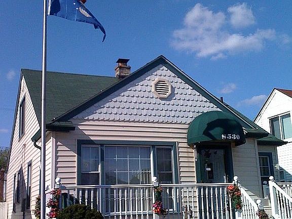 2nd image of 8530 Saratoga Ave
