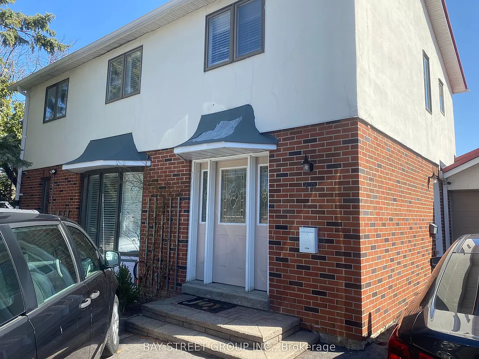 19 Dunsfold Dr #3