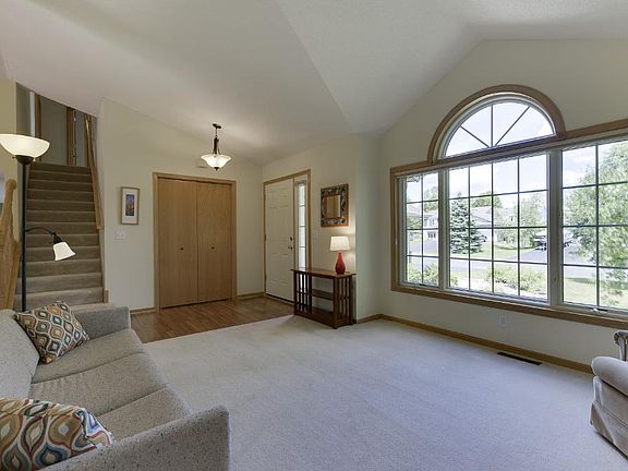 2nd image of 3414 White Oaks Ln
