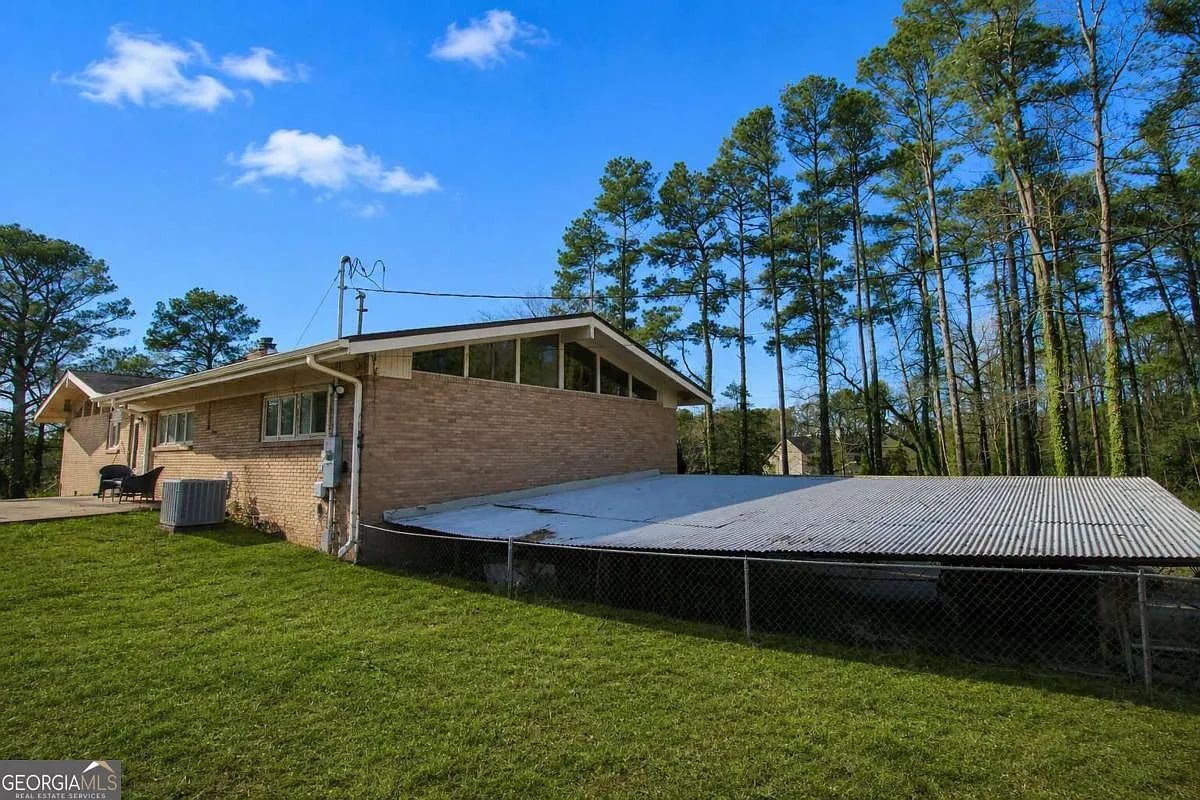 4 bed, 3.0 bath, $2,795 — Photo 2