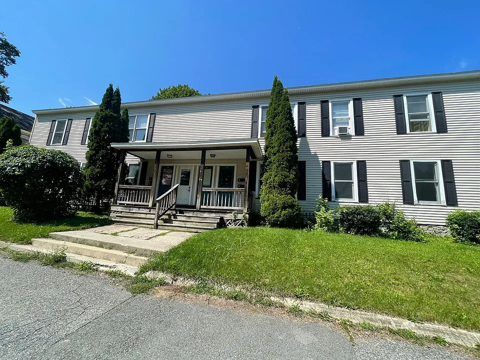 17 Temple St #C