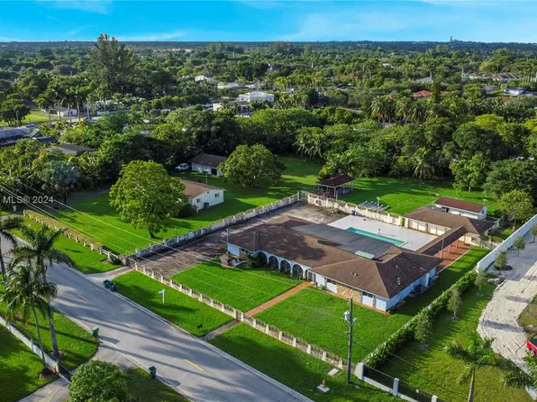 12085 SW 47th St, Miami, FL 33175