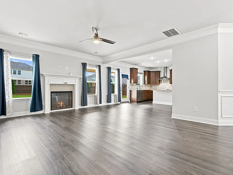 4228 Textile Ln SW — Photo 4