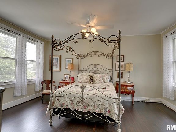 4th image of 1805 Grove Ave