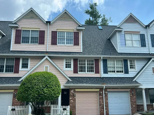26015 Felicity Lndg, Harrison Township, MI 48045