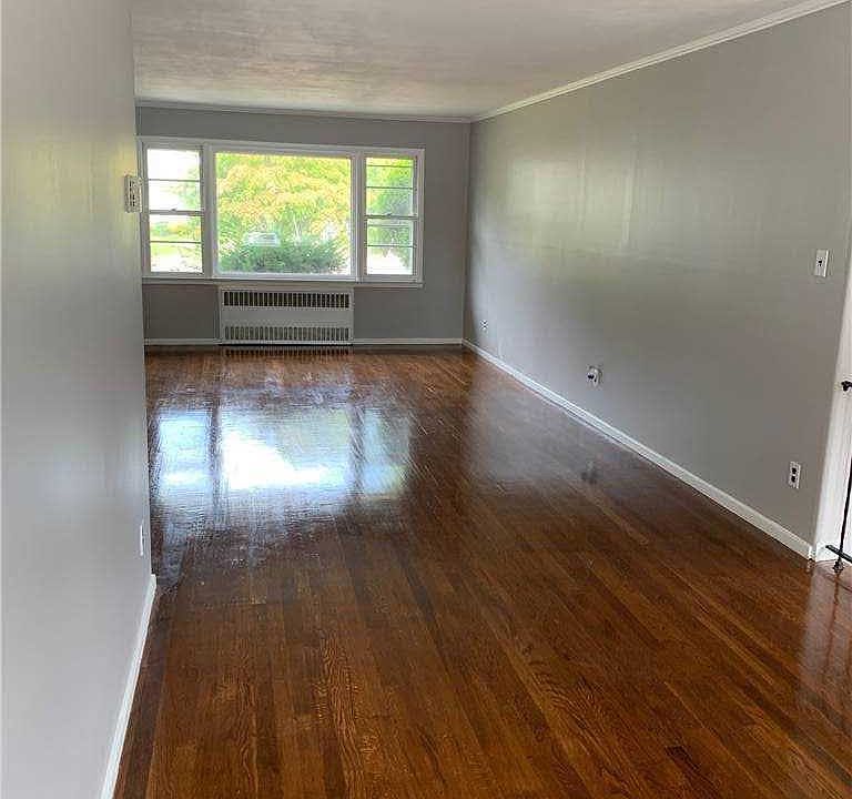 2nd image of 2 Ryan Ct
