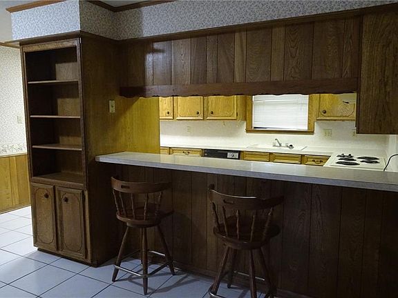 4th image of 1107 Huisach St