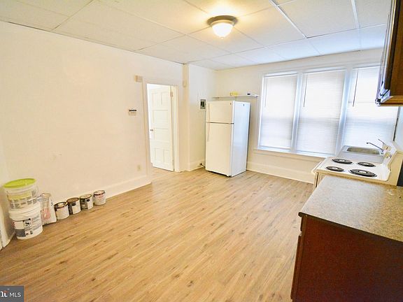 4th image of 4606 Wayne Ave Floor 2