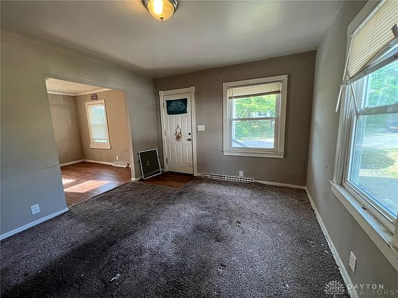 3rd image of 3728 Standish Ave