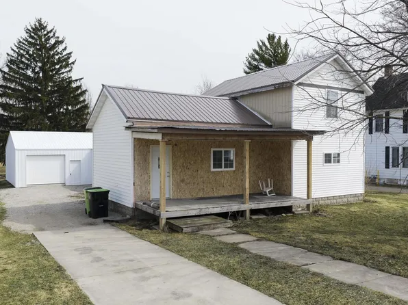 406 South College AVENUE, Fox Lake, WI 53933