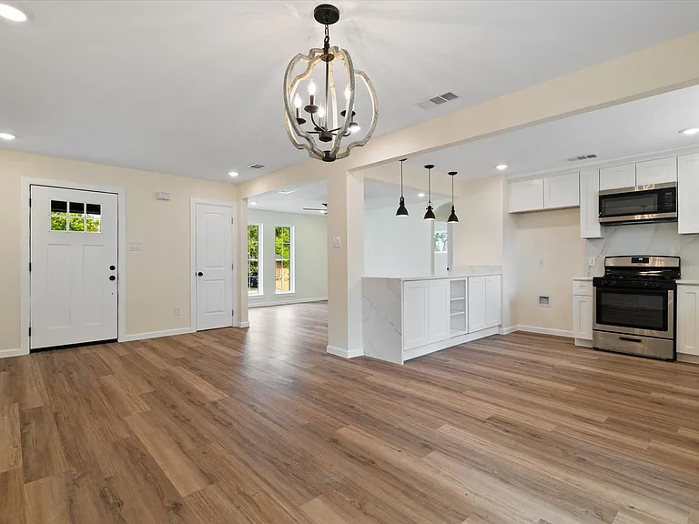 8734 Westfield Dr — Photo 5