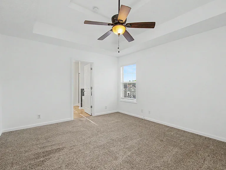 1371 Constitution Dr — Photo 17