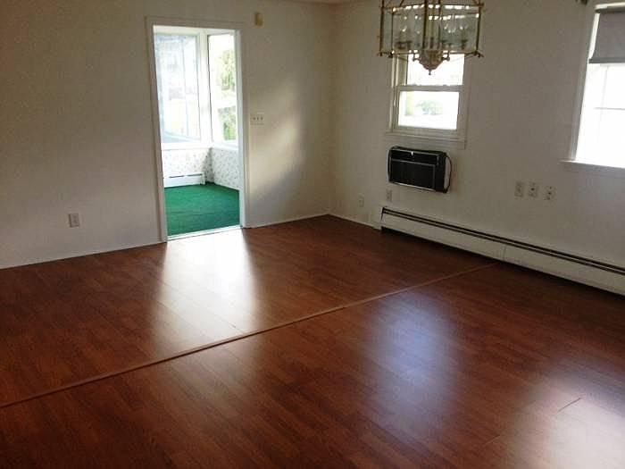 Living room to 3 Season