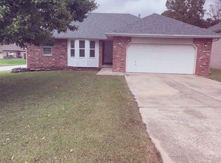 3915 W Wayland St, Springfield, MO 65807