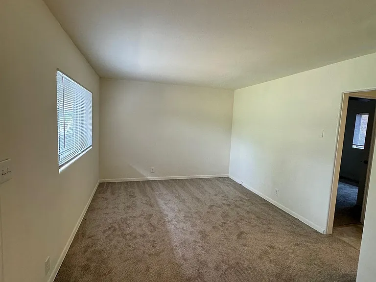 1826 Bayard Pl #11 — Photo 5