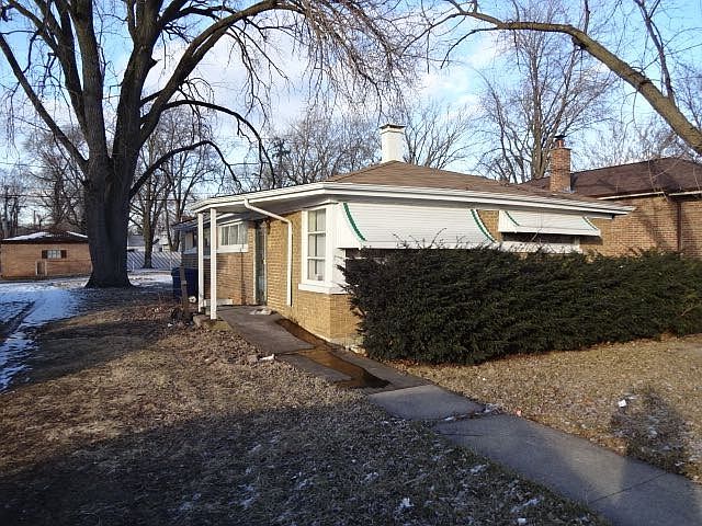 1st image of 640 E Sibley Blvd
