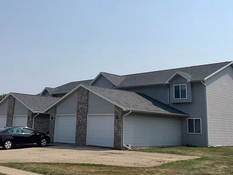 2000-2007 Continental Ln — Photo 11