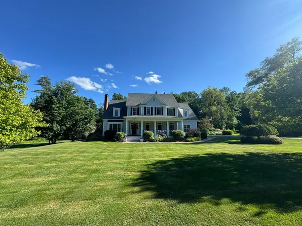 163 Taconic Rd, Manchester, VT 05254