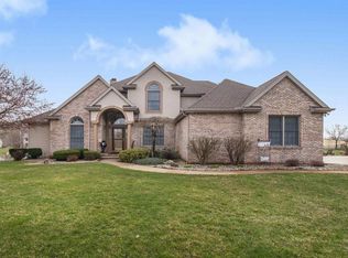 51934 N Watersedge Ct, South Bend, IN 46628