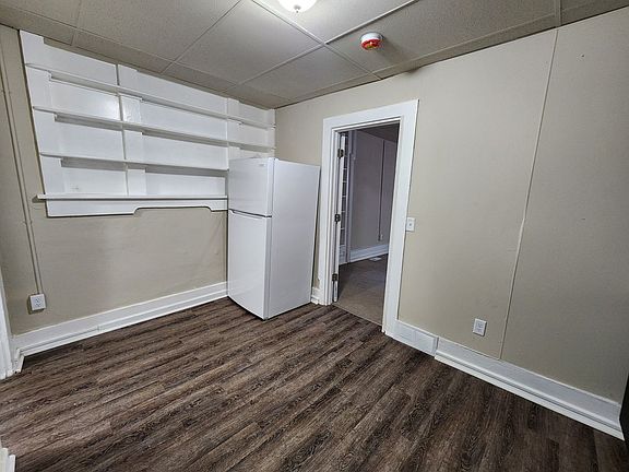 5th image of 613 E Robinson St #4
