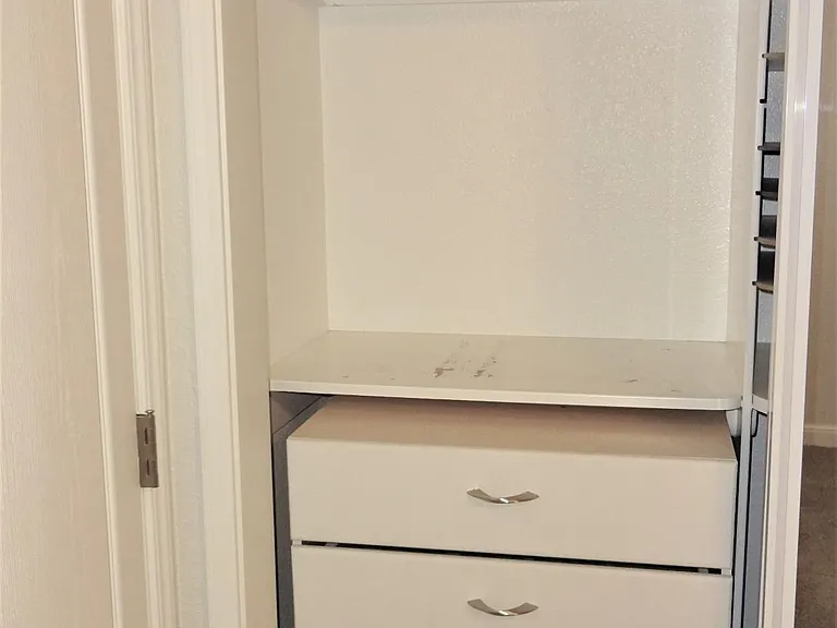 2604 E Christopher Dr — Photo 17