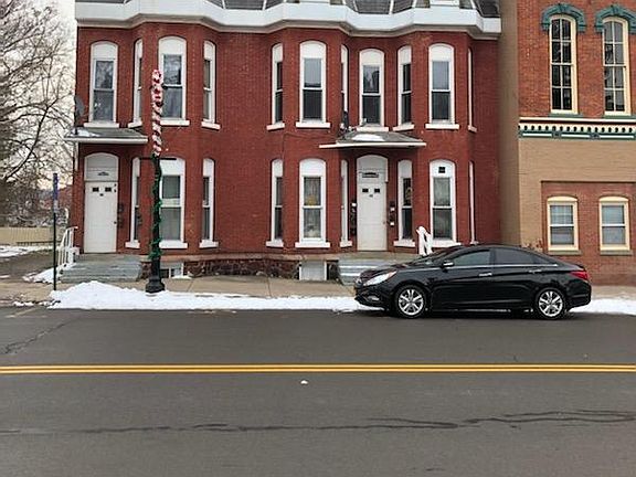 2nd image of 80 William St APT G