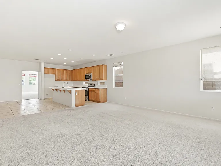 2639 Belvedere Ln — Photo 8