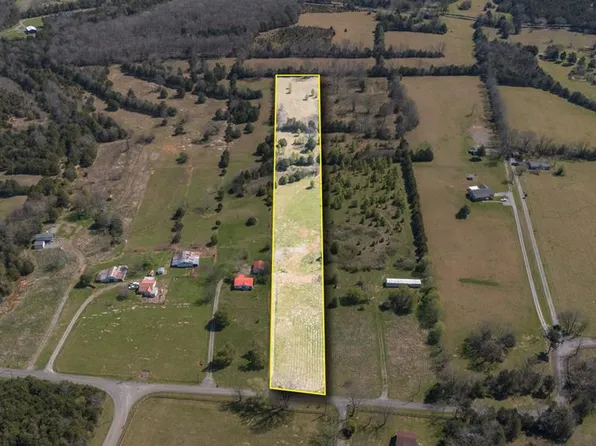 4360 River Ln, Milton, TN 37118