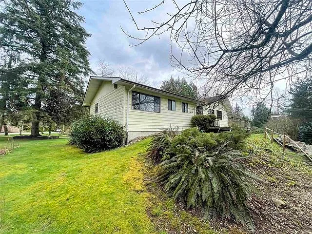 4 bed, 3117 sqft, $3,950 — Photo 3