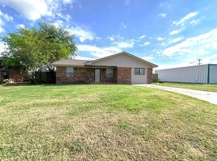 403 Casa Bello Ave, Amber, OK 73004