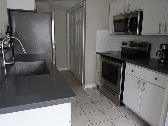 3rd image of 5630 Birchmont Dr Unit 24-5630B