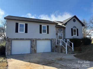 4554 Horseshoe Bend Rd, Hudson, NC 28638