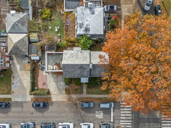 52-06 Bowne Street image 8 of 16