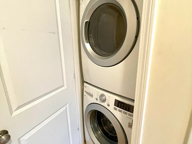 72 London St #2R — Photo 5