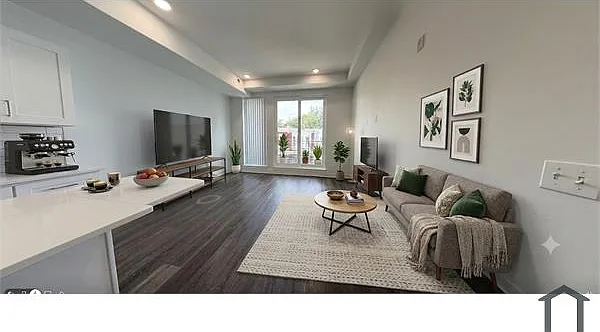 625 N 52nd St — Photo 3
