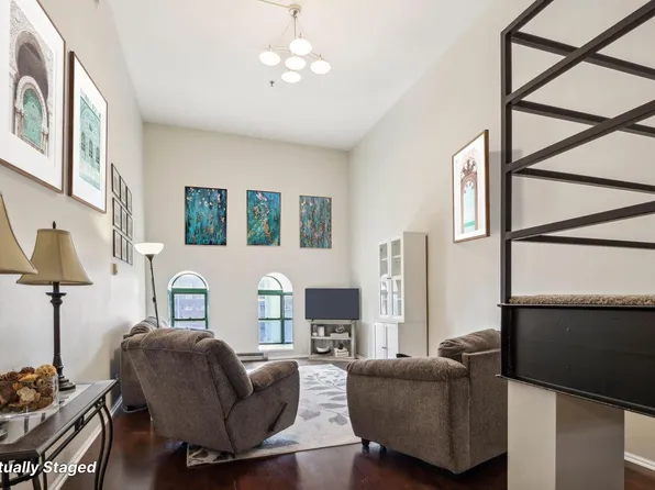 270 East Highland AVENUE #826, Milwaukee, WI 53202