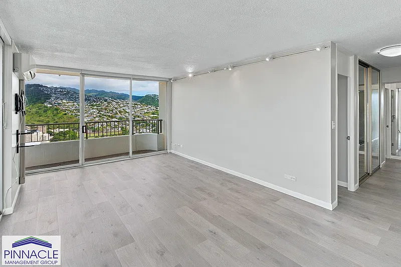 2 bed, 2.0 bath, 1007 sqft, $3,500 — Photo 2