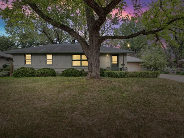 512 W 104th St, Bloomington, MN 55420