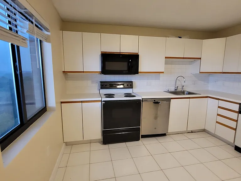 3920 Mystic Valley Pkwy #913 — Photo 7