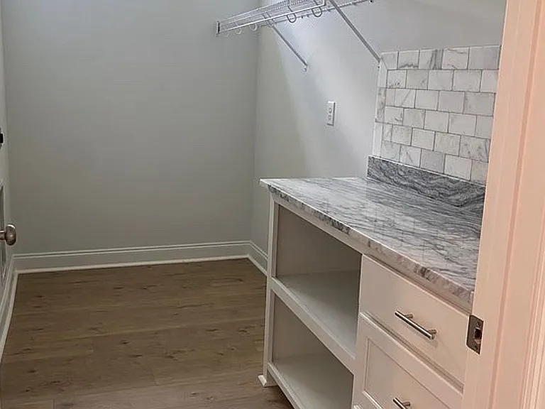 101 Bailey Cir — Photo 16
