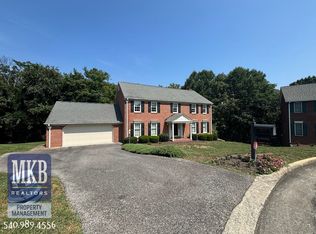 5175 Lakeland Dr, Roanoke, VA 24018