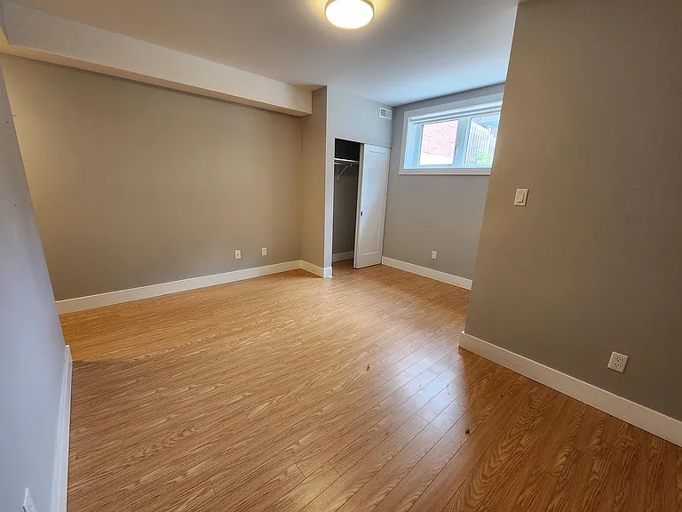 544 Gilmour St — Photo 9