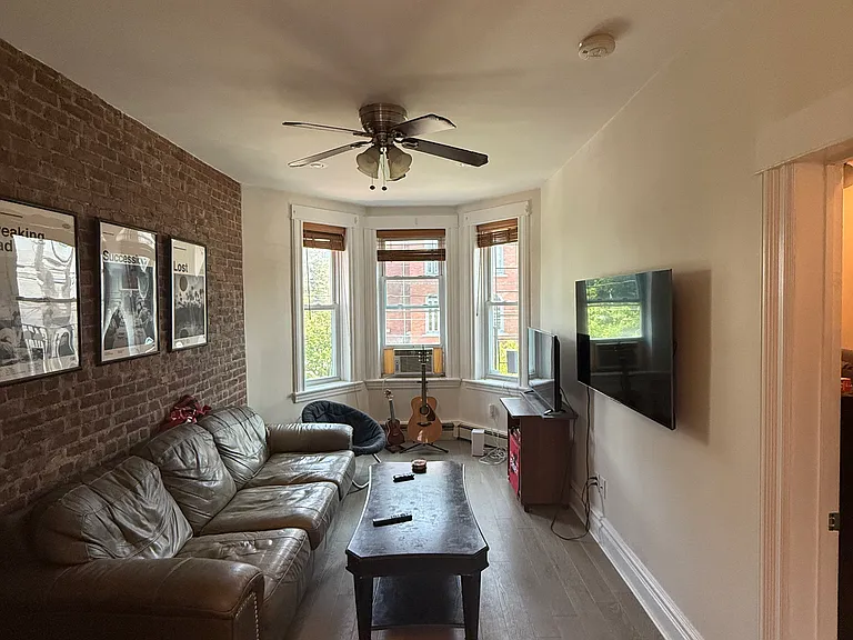 600A2 Park Ave #3 — Photo 2